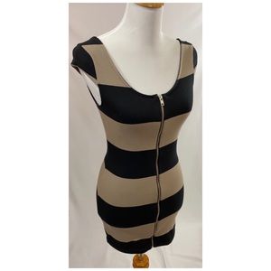 | Zipped T-shirt Dress |